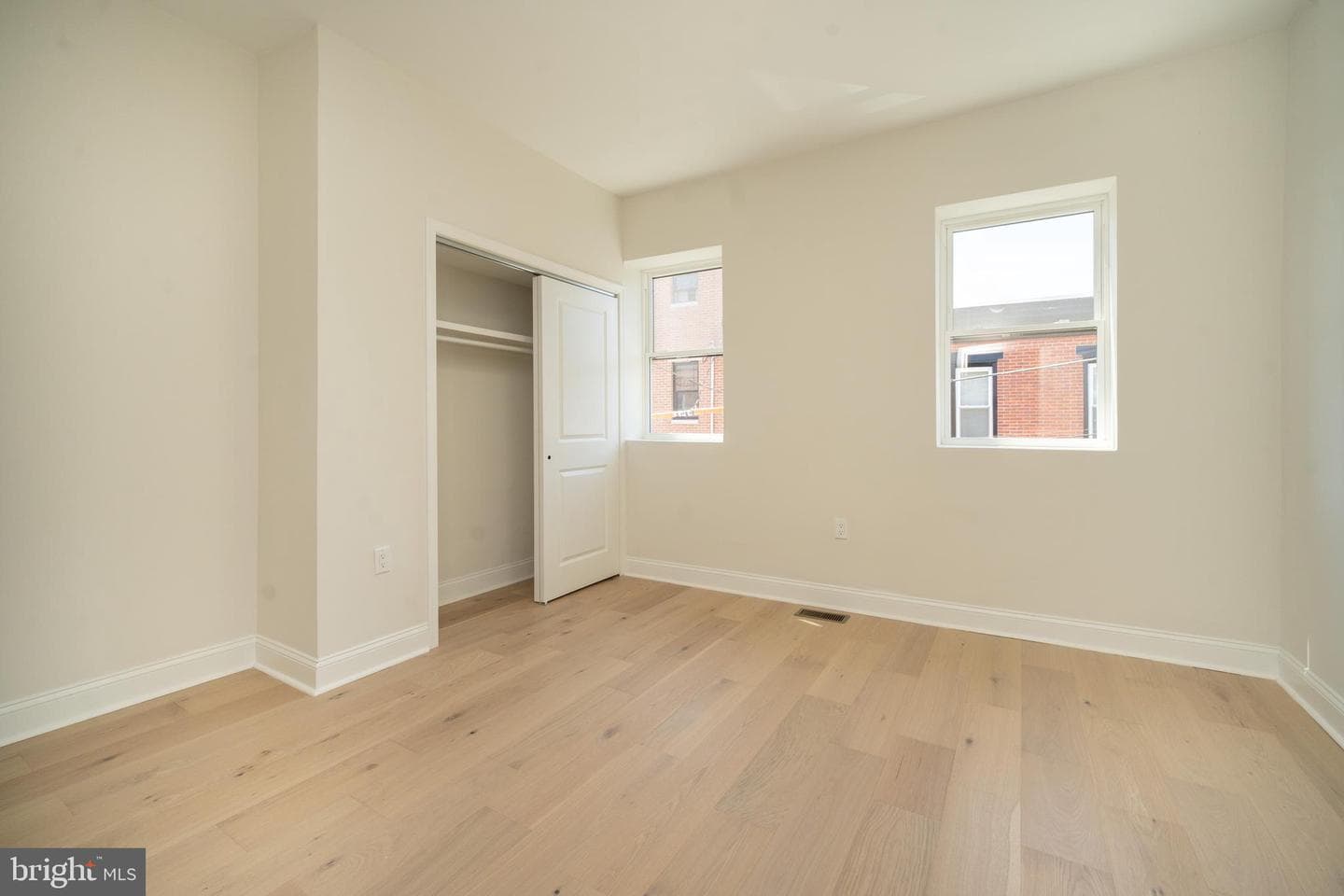 321 Emily Street photo 18