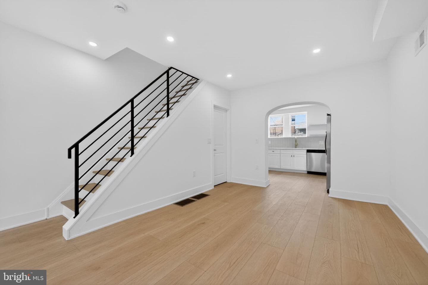 2033 S Mildred Street photo 8