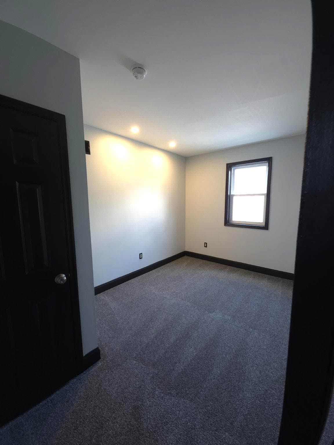4668 James Street photo 19