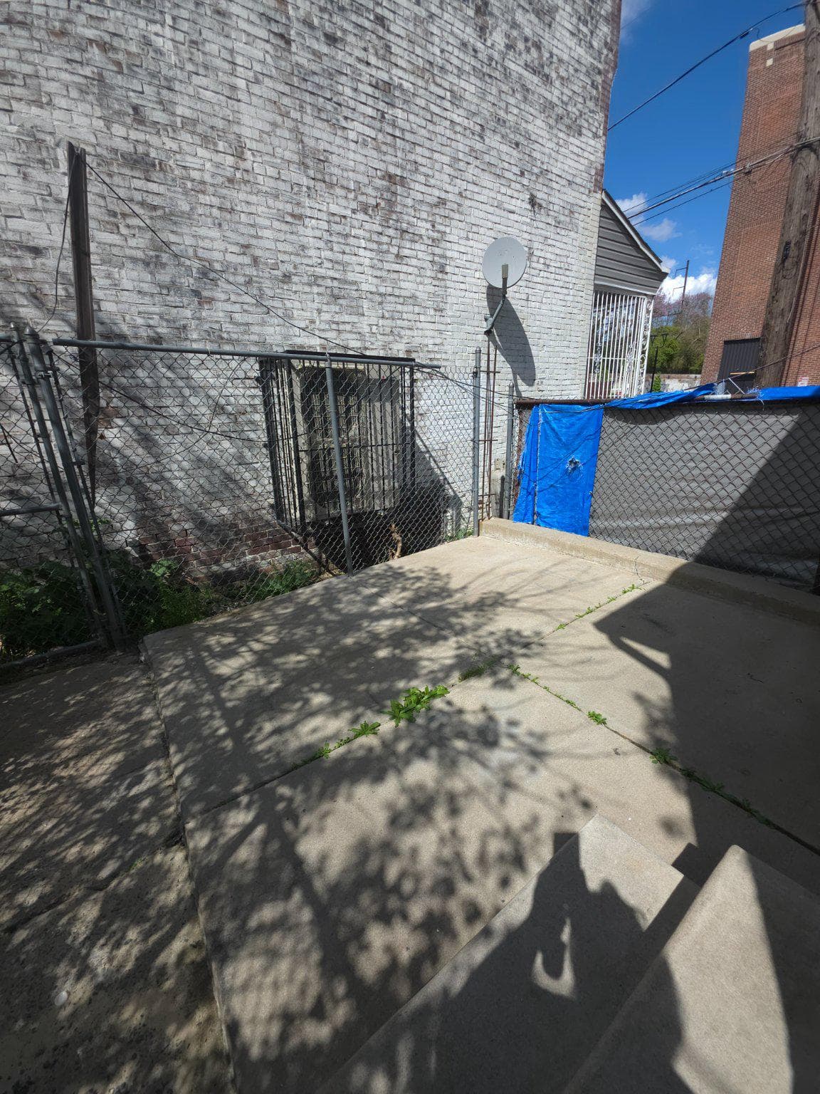 4668 James Street photo 21