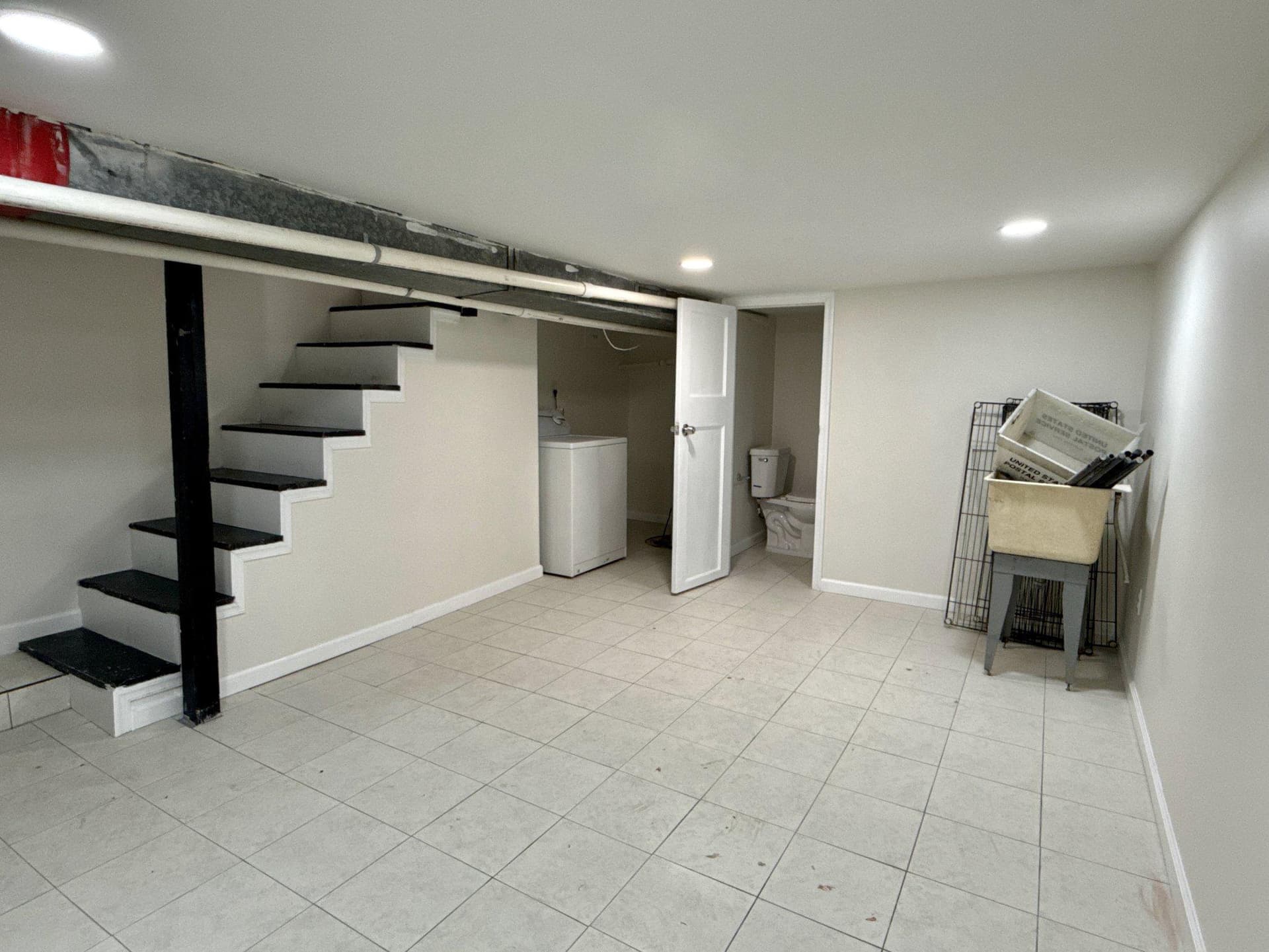 256 S Alder Street photo 9
