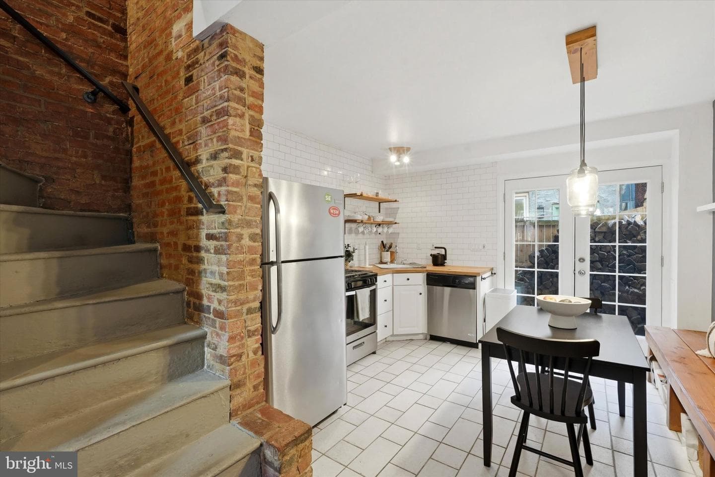 308 S Iseminger Street photo 3