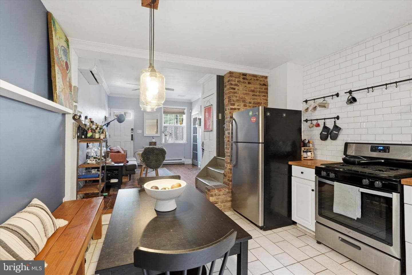 308 S Iseminger Street photo 4