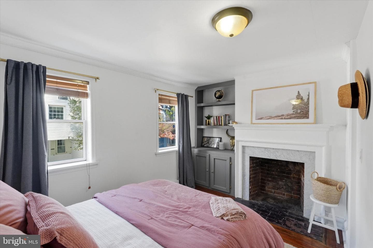 308 S Iseminger Street photo 5