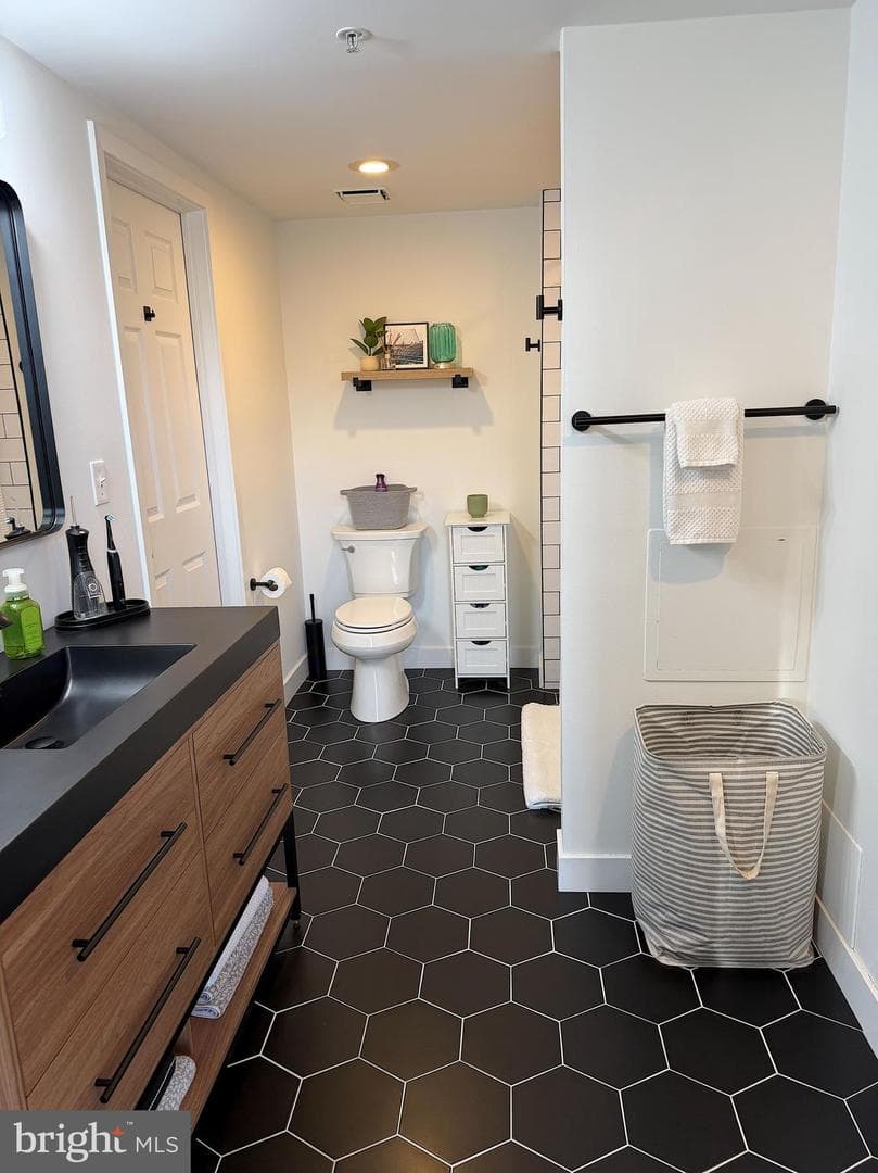 374 Shurs Lane #204 photo 13