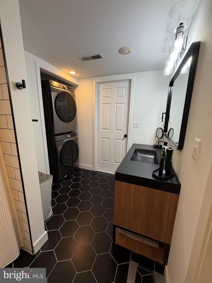 374 Shurs Lane #204 photo 14
