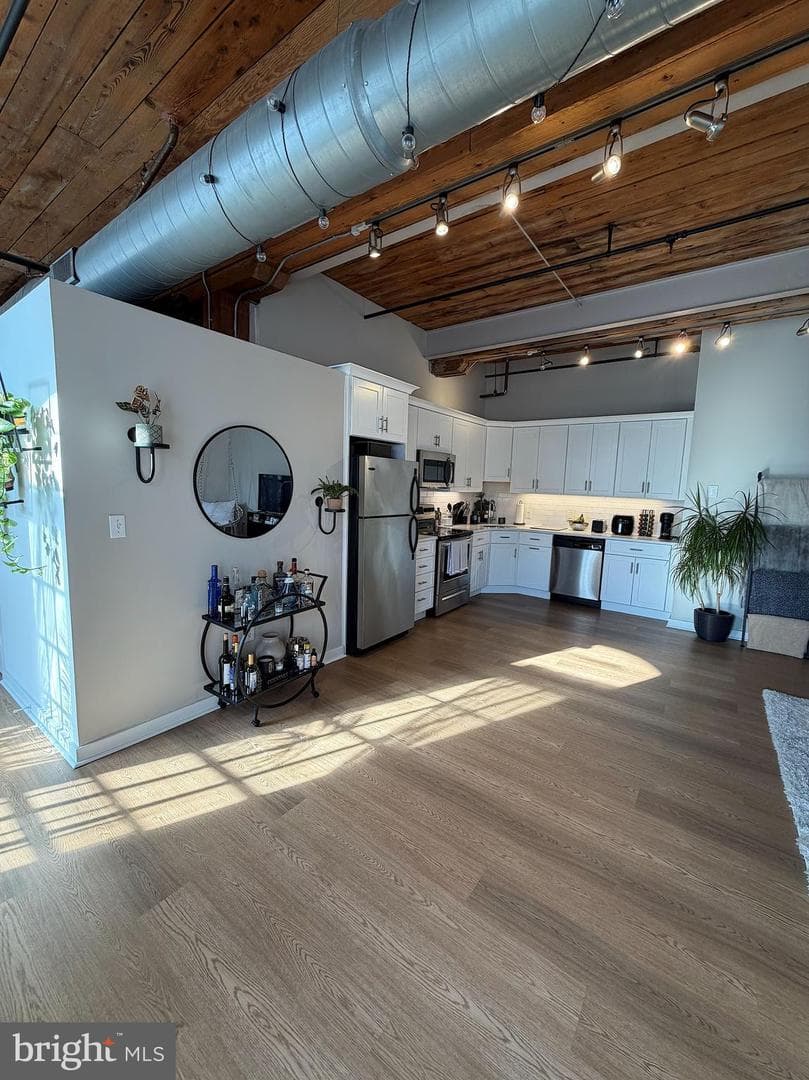 374 Shurs Lane #204 photo 18