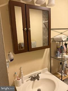 229 E Price Street photo 9