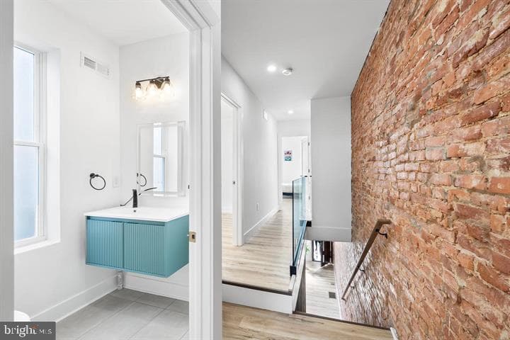 2243 Dickinson Street photo 17