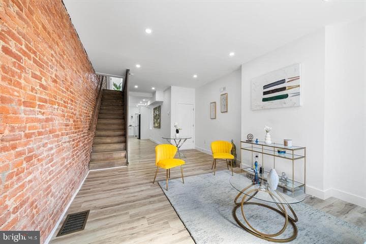 2243 Dickinson Street photo 2
