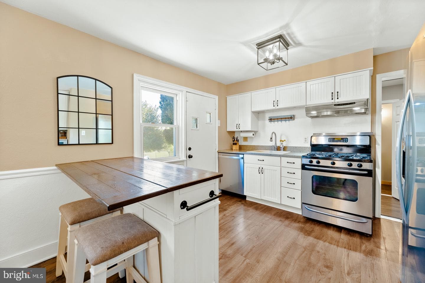 7709 Keiffer Street photo 11