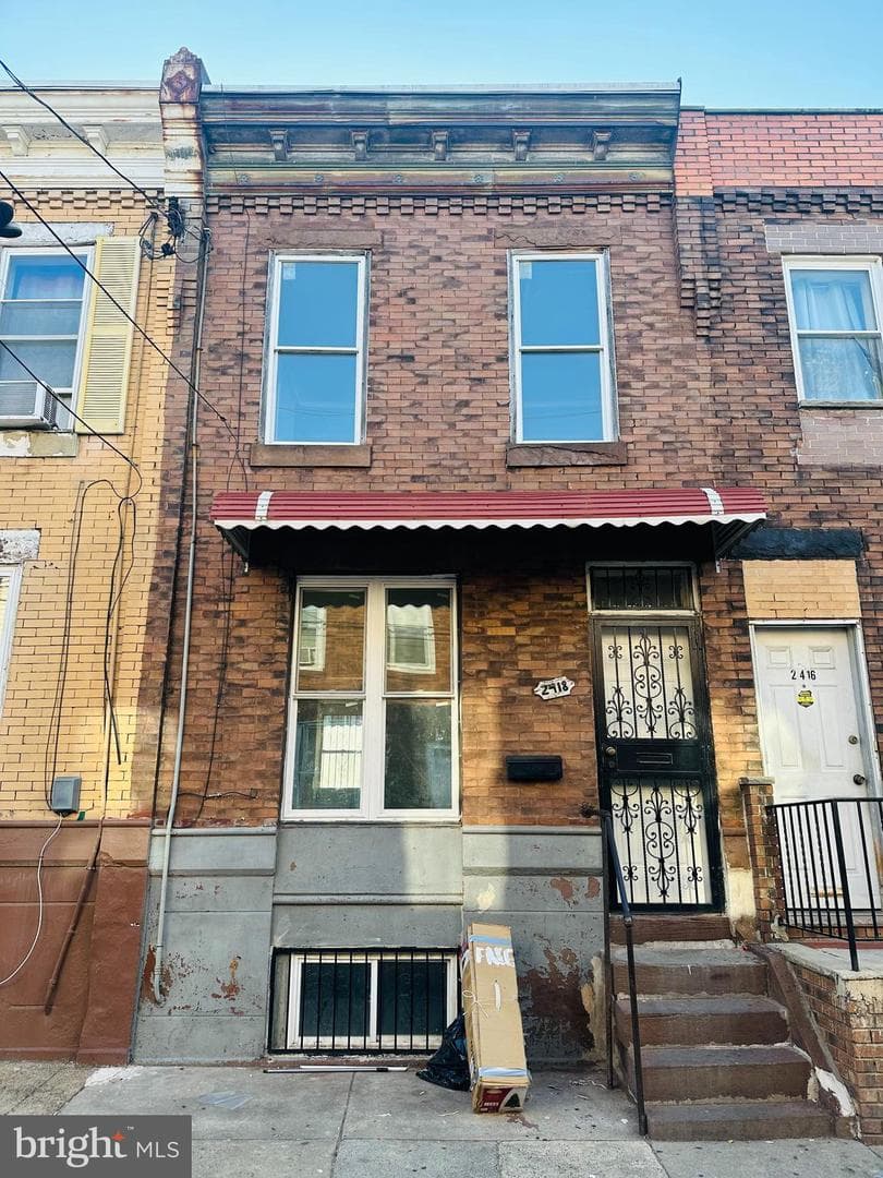 2418 S Franklin Street photo 1