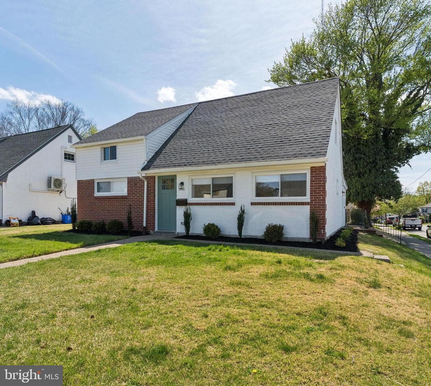 6966 Fowler Street photo 1