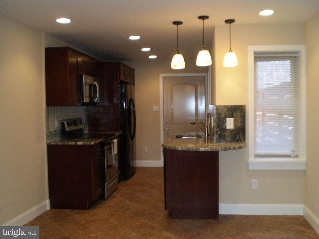 429 N Union Street photo 3