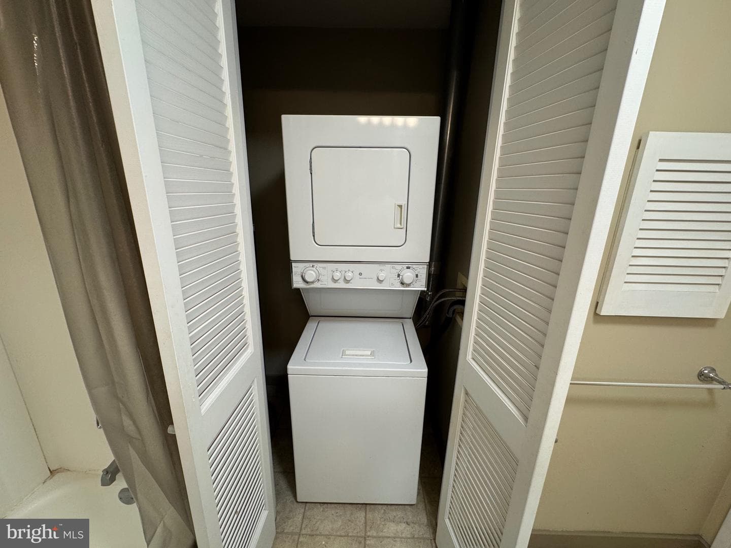 815 Arch Street #208 photo 13