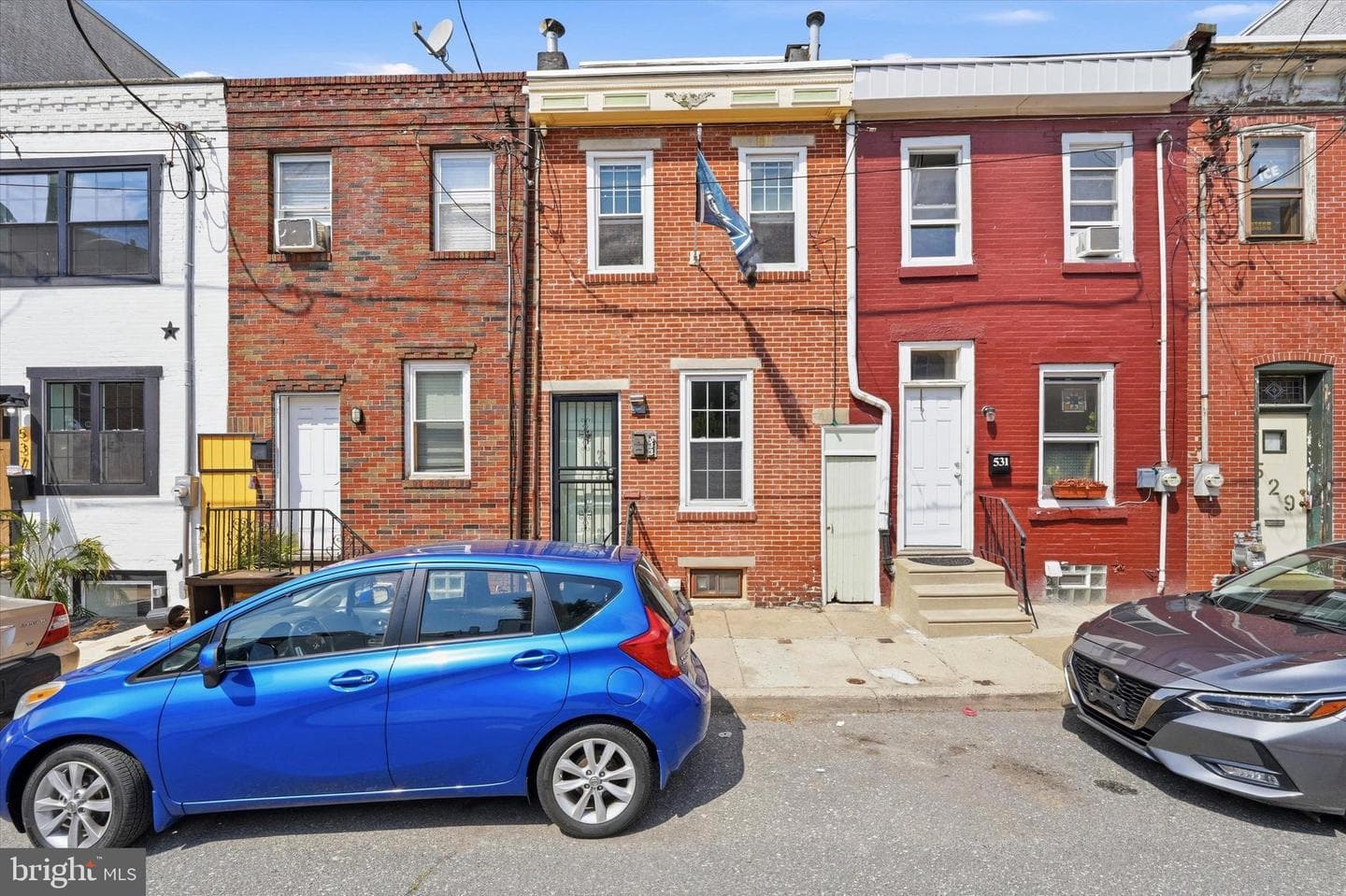 533 Titan Street photo 1