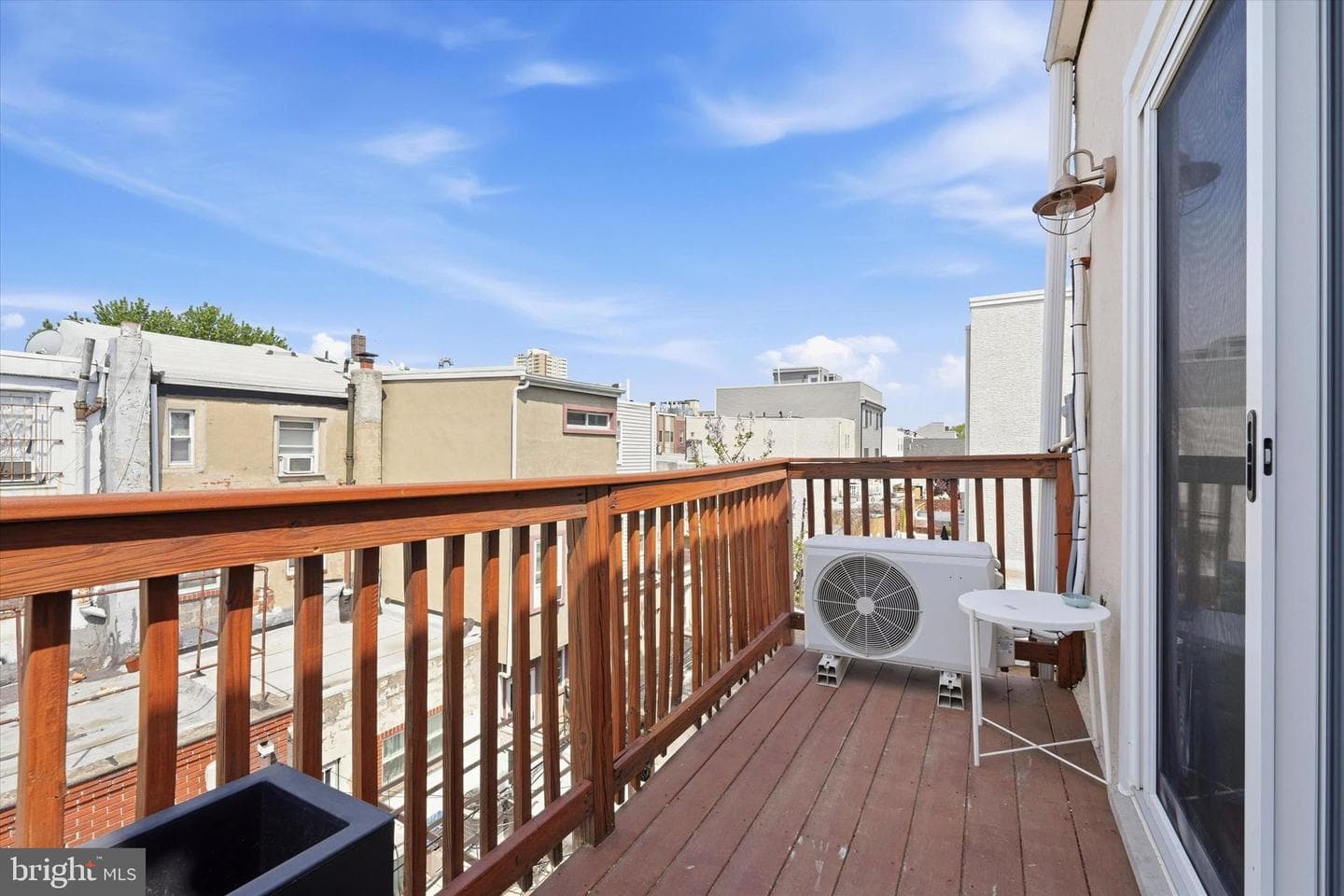 533 Titan Street photo 25