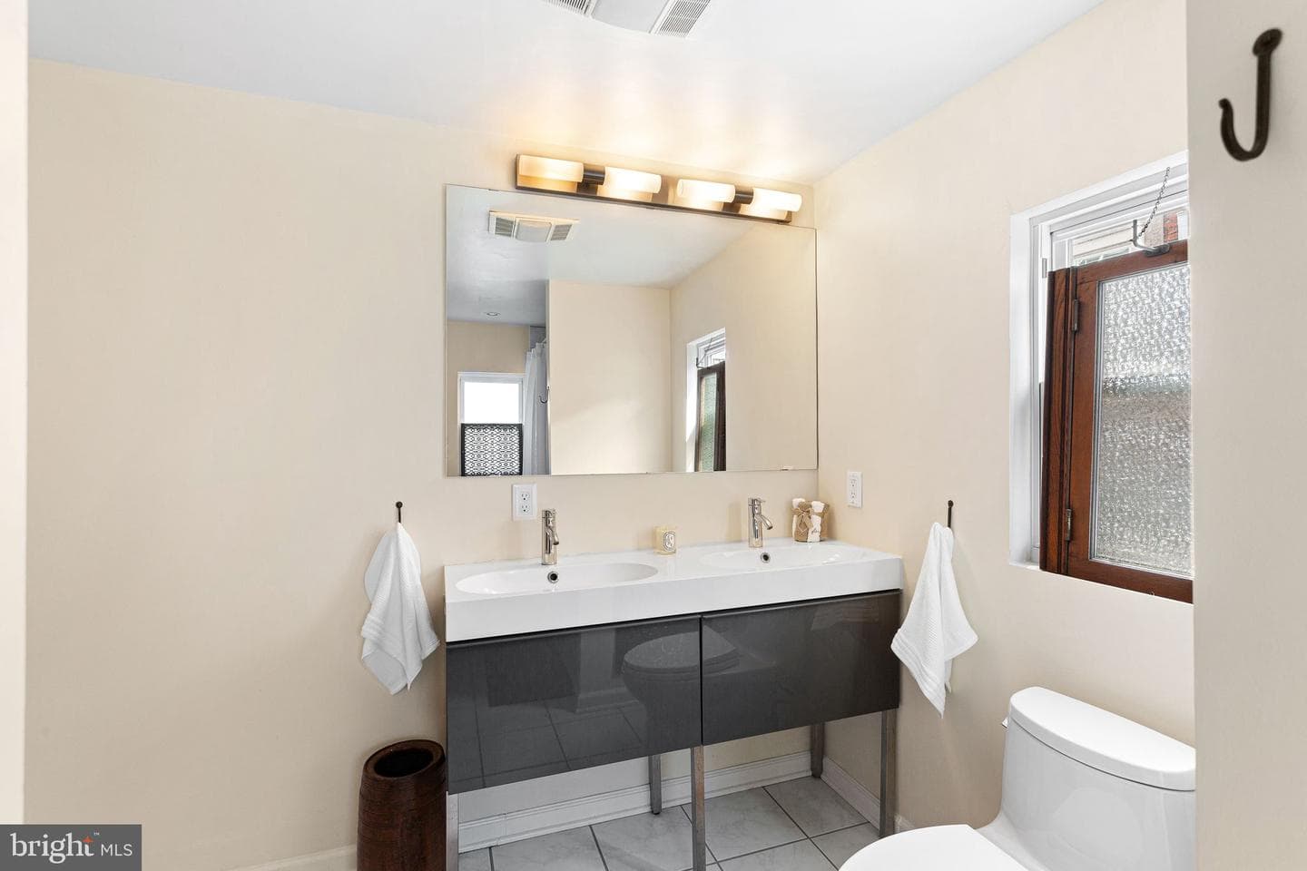 2456 Meredith Street photo 23