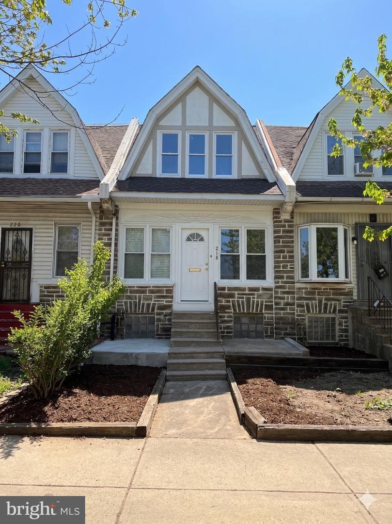 218 E Roosevelt Boulevard, Philadelphia