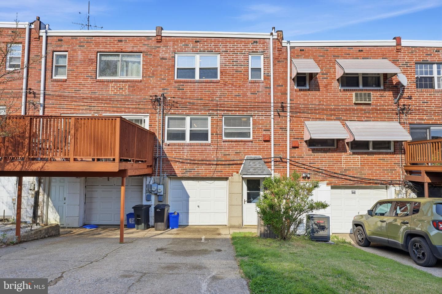5430 Vicaris Street photo 28