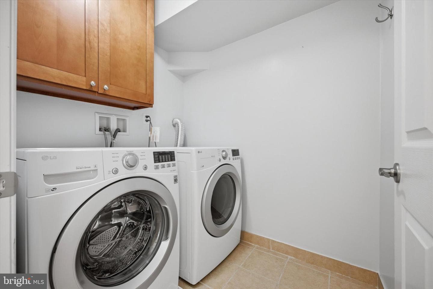 2405 Catharine Street photo 23
