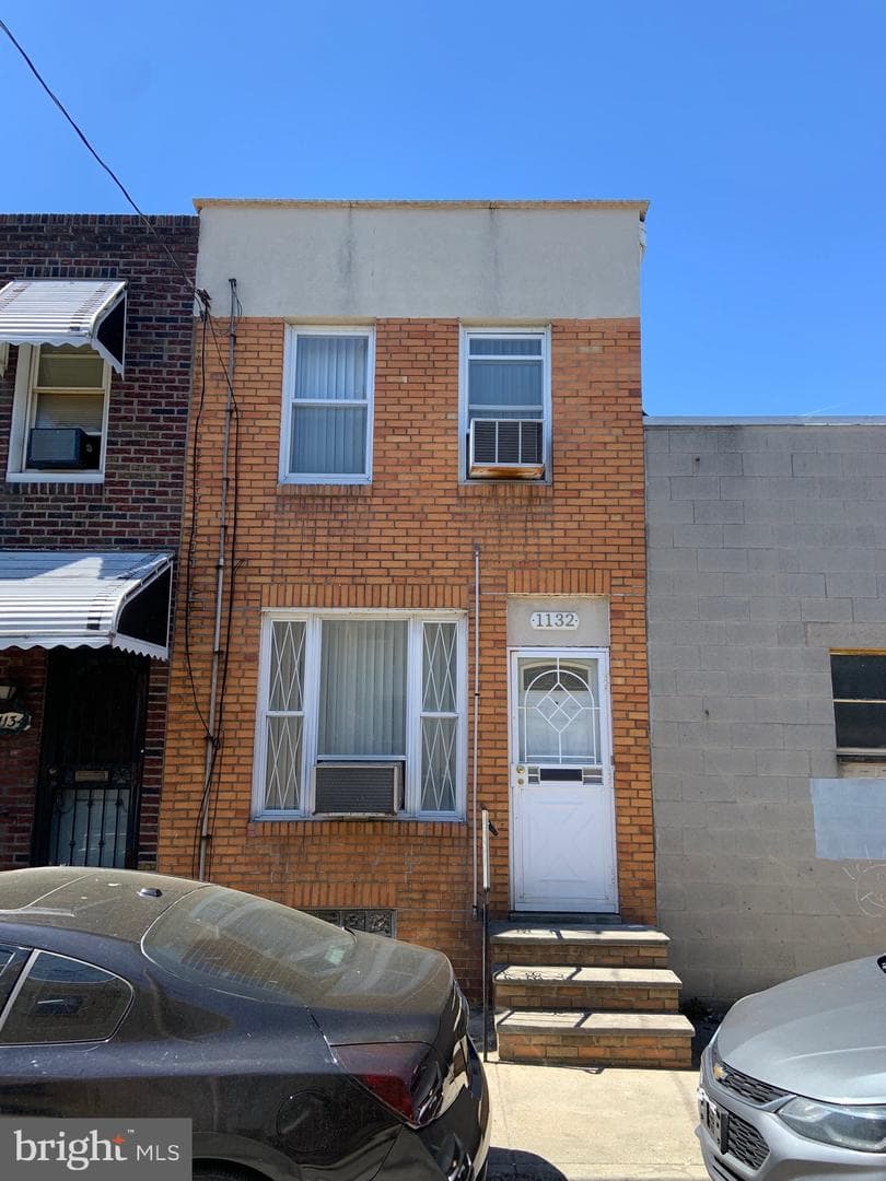 1132 S Clifton Street photo 2