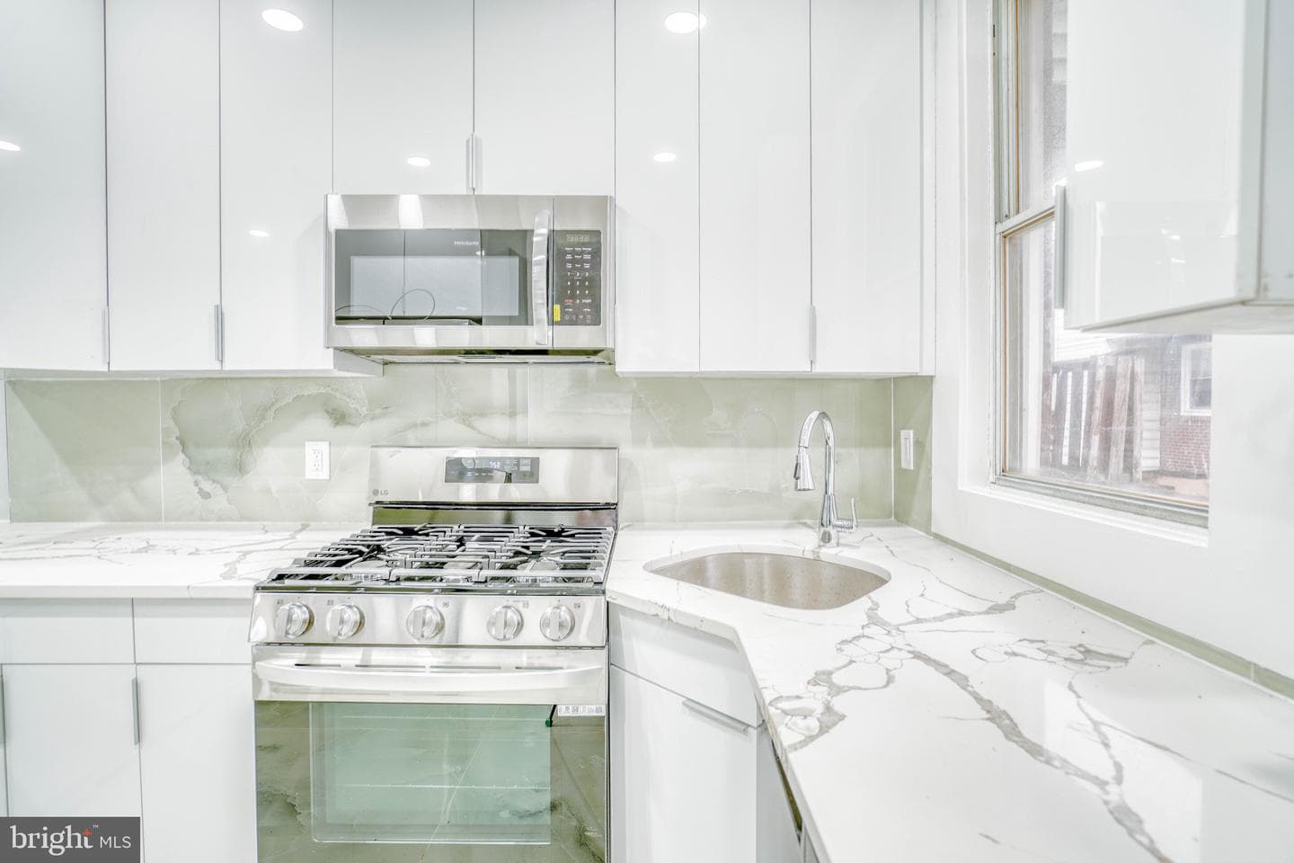 880 Granite Street photo 9