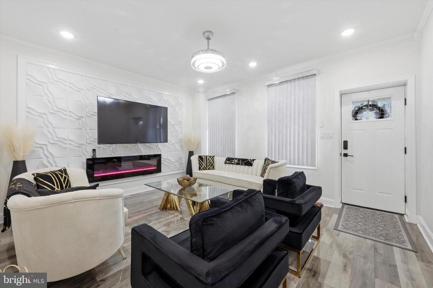 6034 Larchwood Avenue photo 4