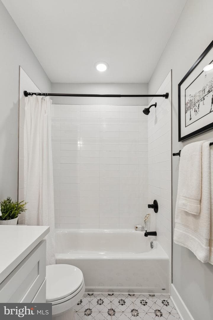 3867 Manor Street photo 12