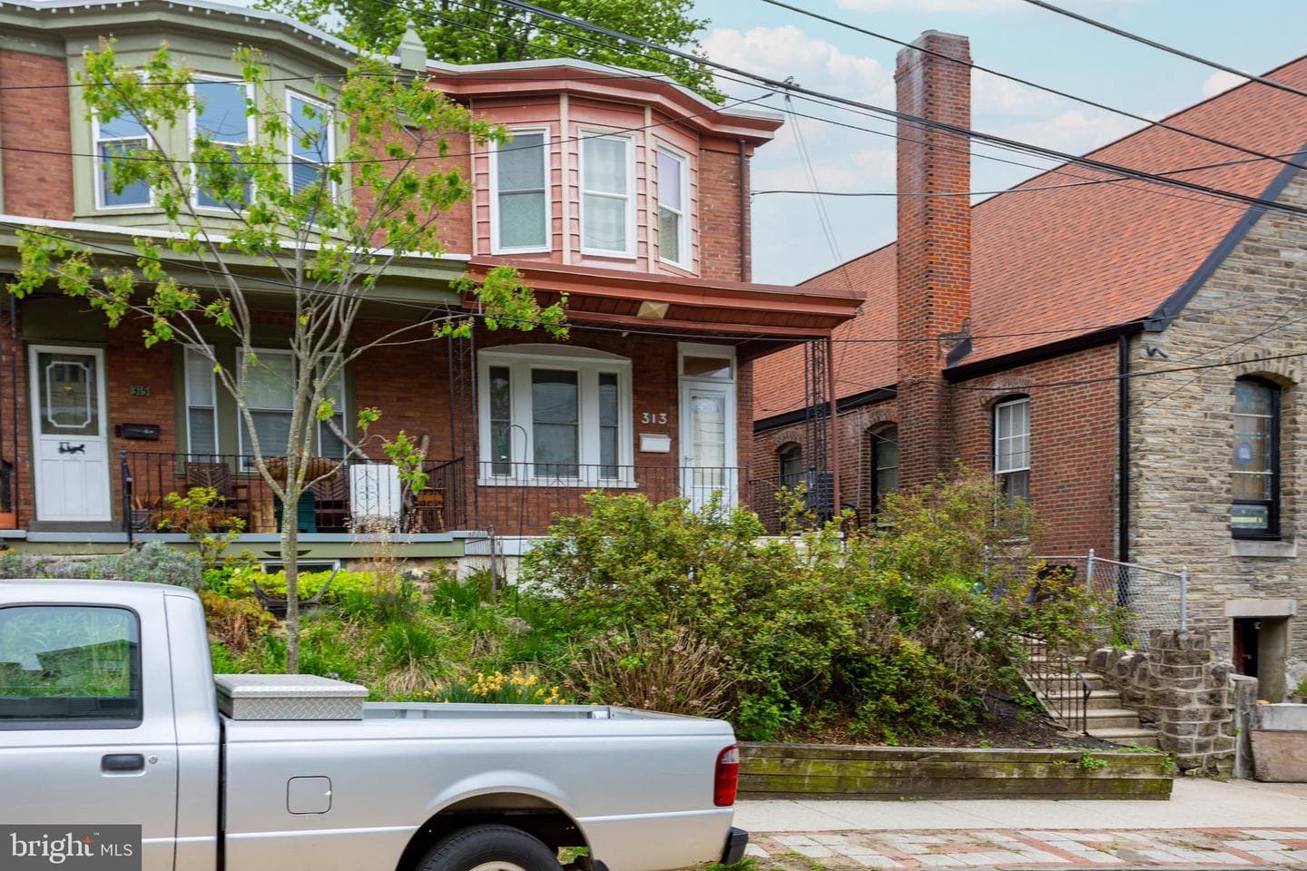 313 Gates Street photo 2