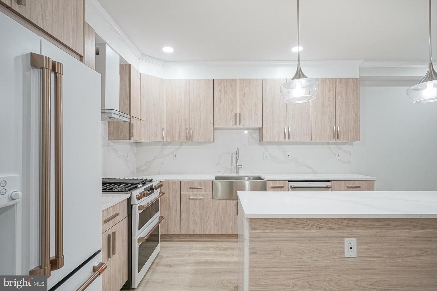 1143 Tasker Street photo 10