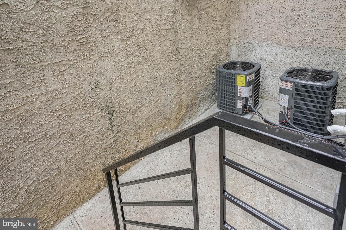 1143 Tasker Street photo 15