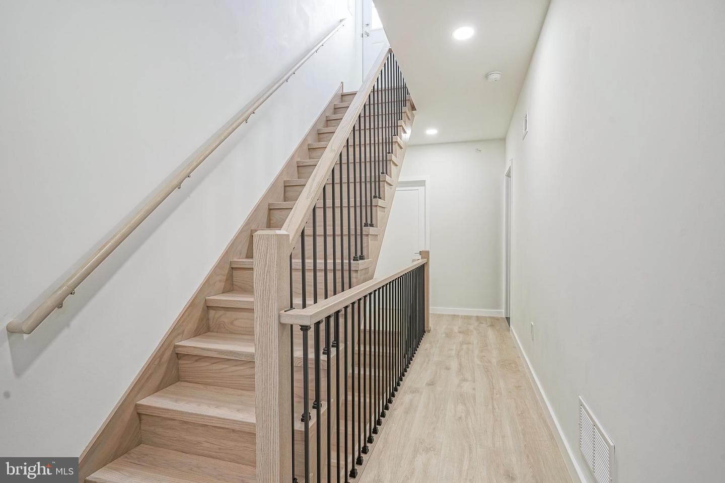 1143 Tasker Street photo 35