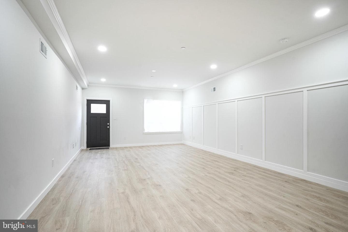 1143 Tasker Street photo 6