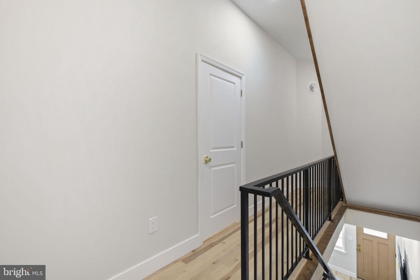 413 Mercy Street photo 16