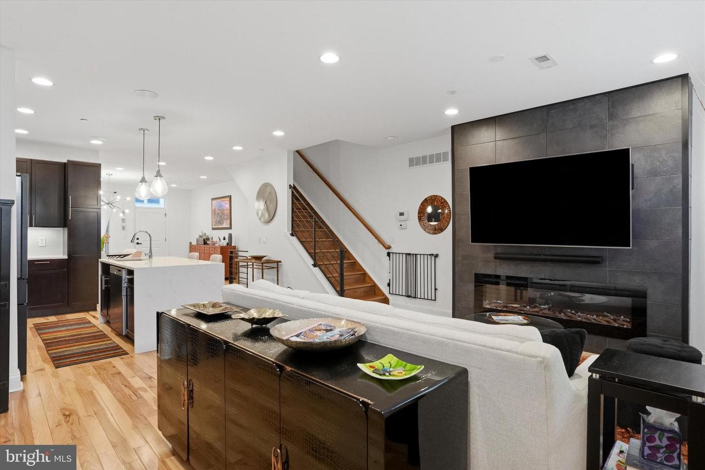 159 Green Lane photo 2