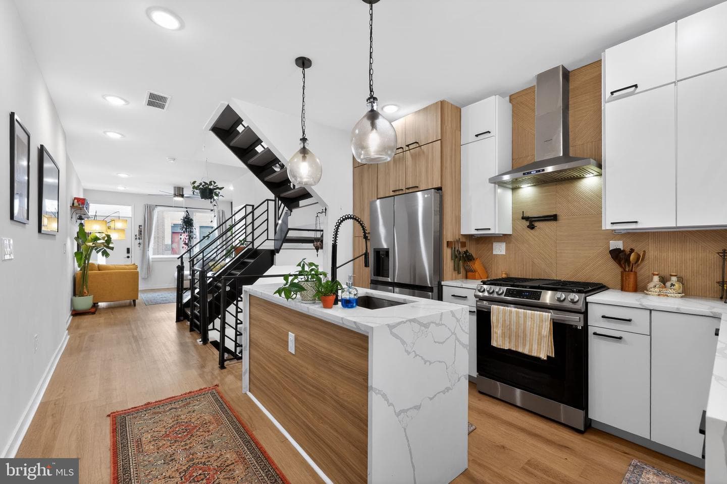 1526 Manton Street photo 8