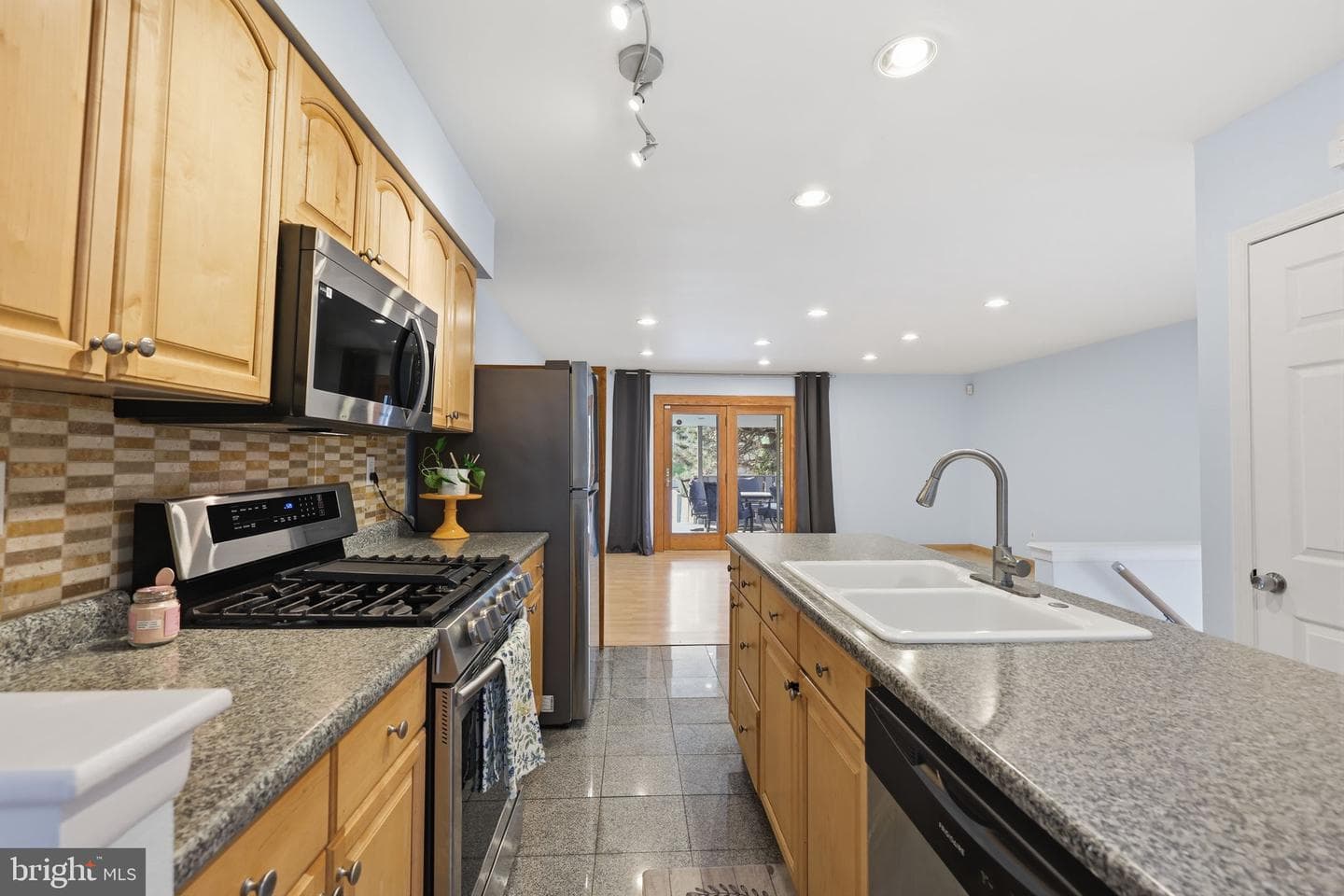 15018 Theresa Drive photo 17