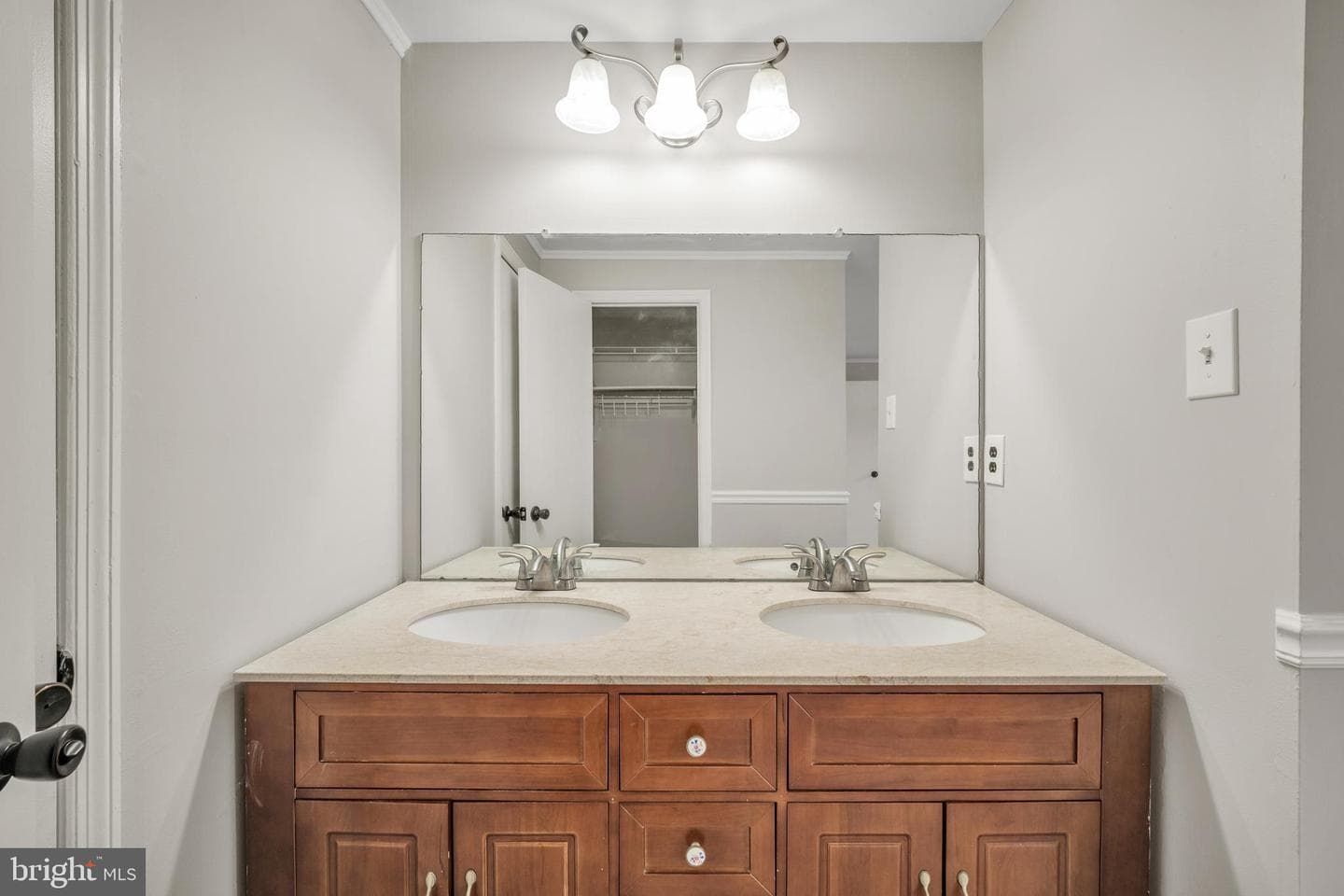 1843 Sanford Street photo 17