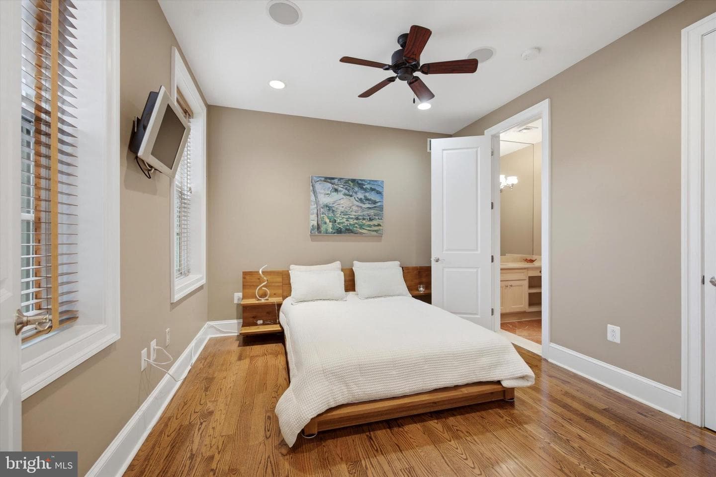 915 Clinton Street #203 photo 17
