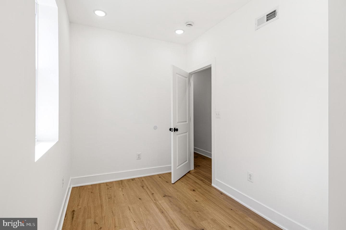 5817 Walnut Street photo 20