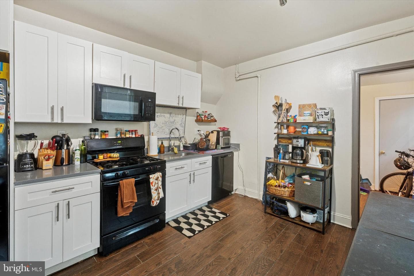 3817 Hamilton Street photo 5