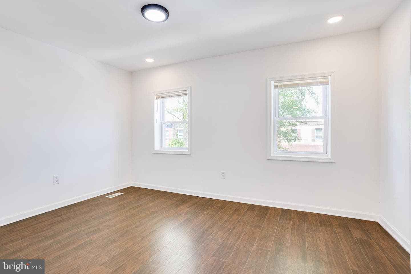 2633 Braddock Street photo 19