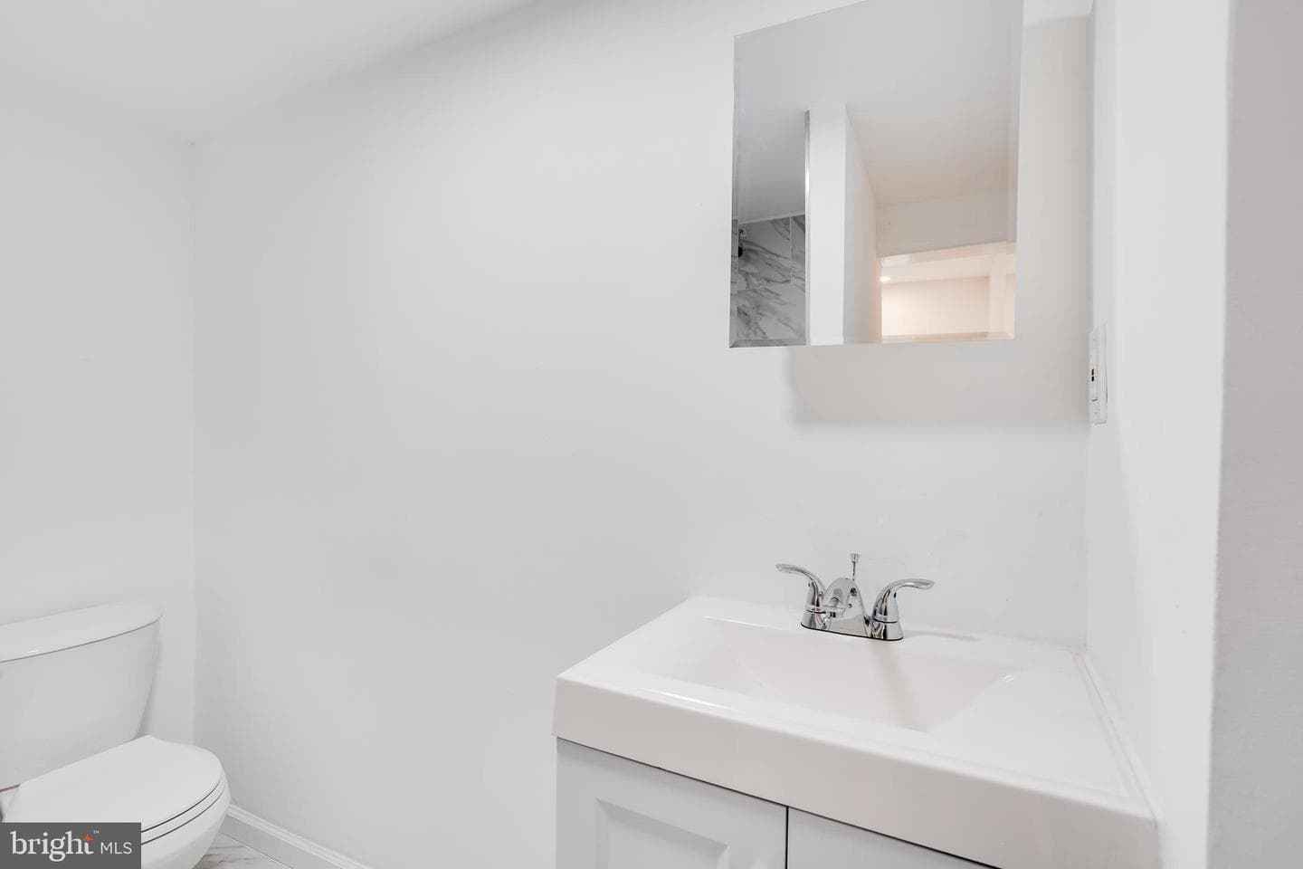 2633 Braddock Street photo 23
