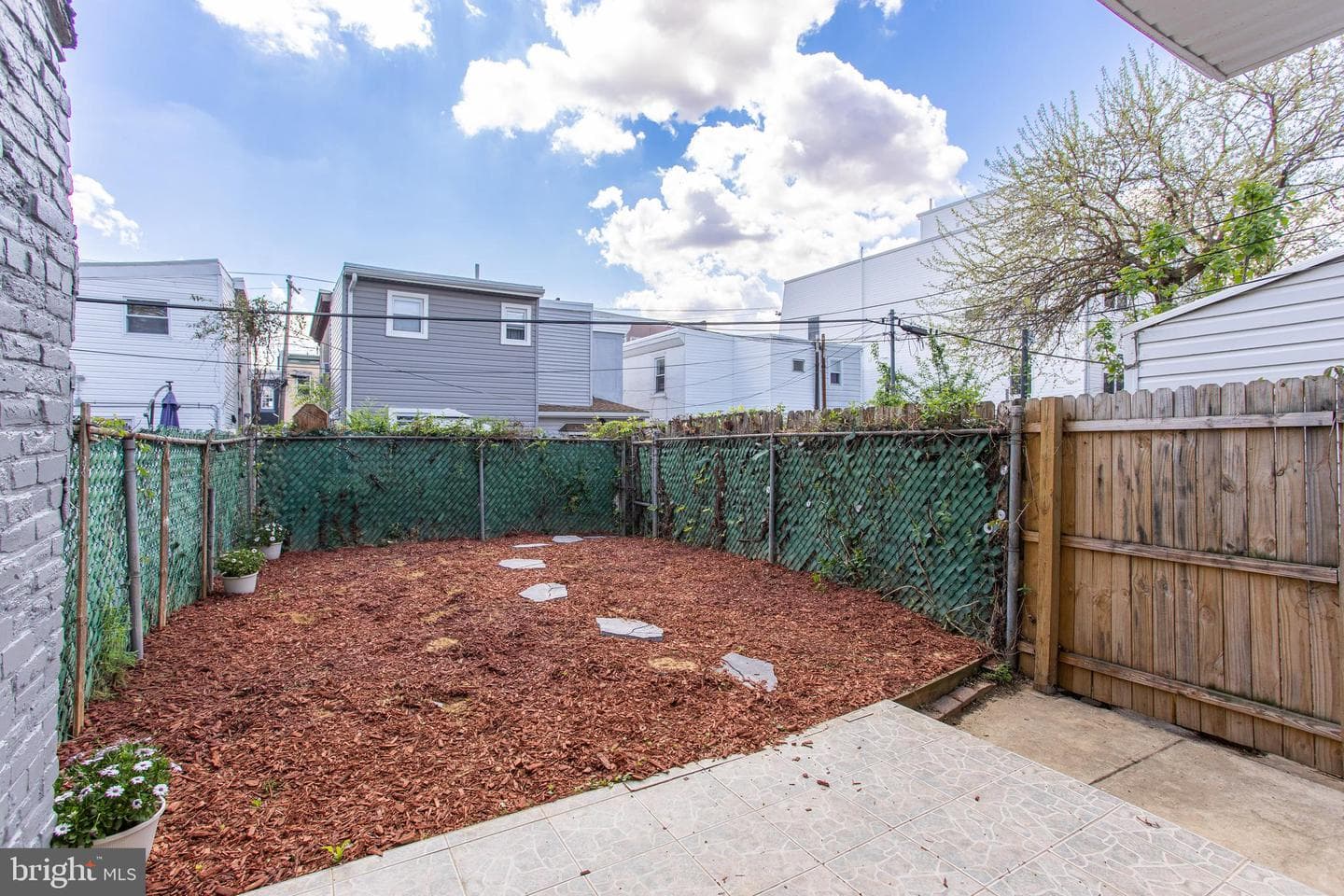 2633 Braddock Street photo 38