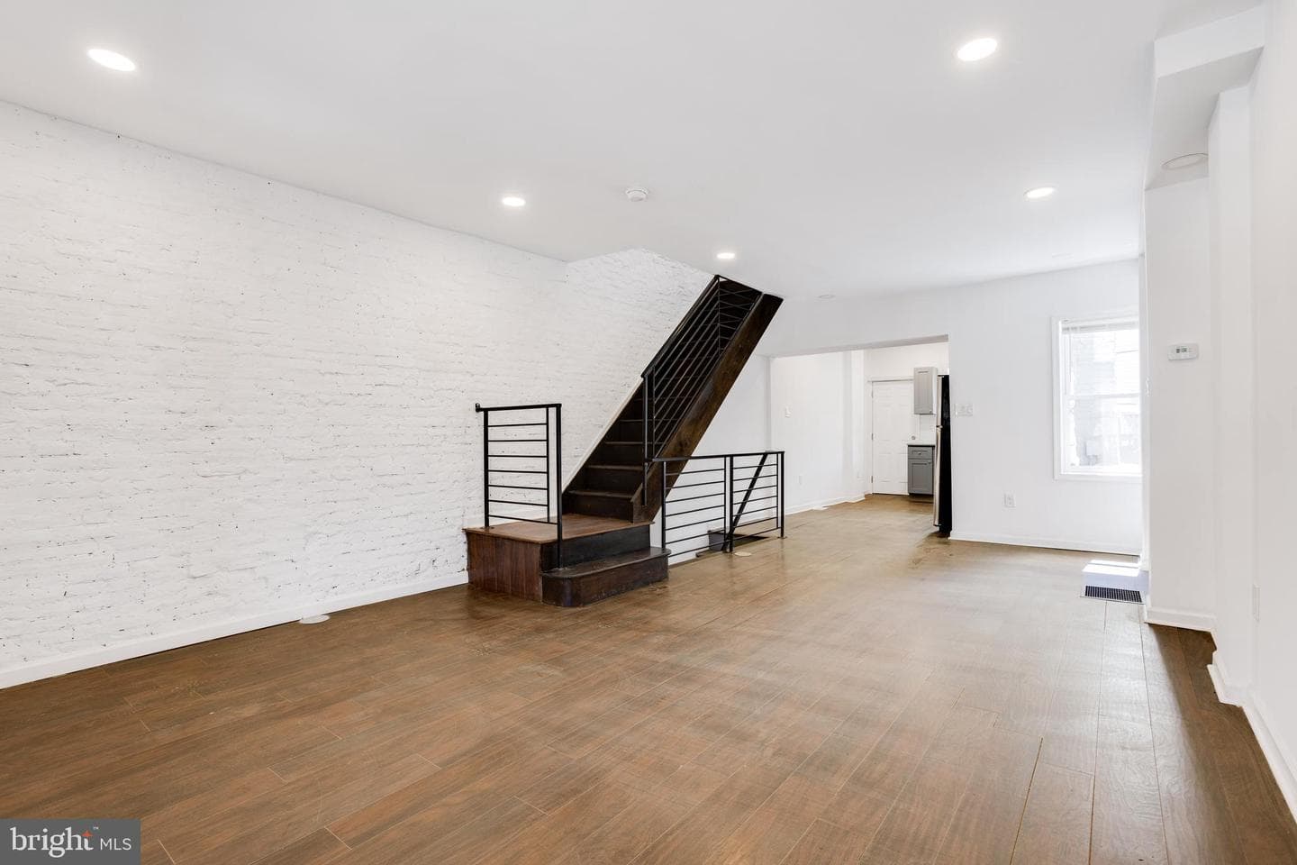 2633 Braddock Street photo 8