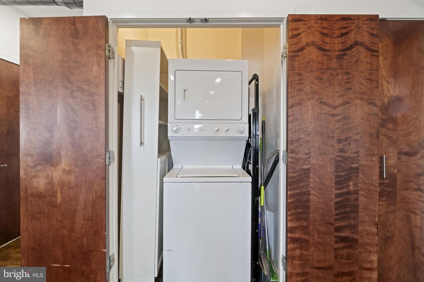 735 S 12th Street #403 photo 23