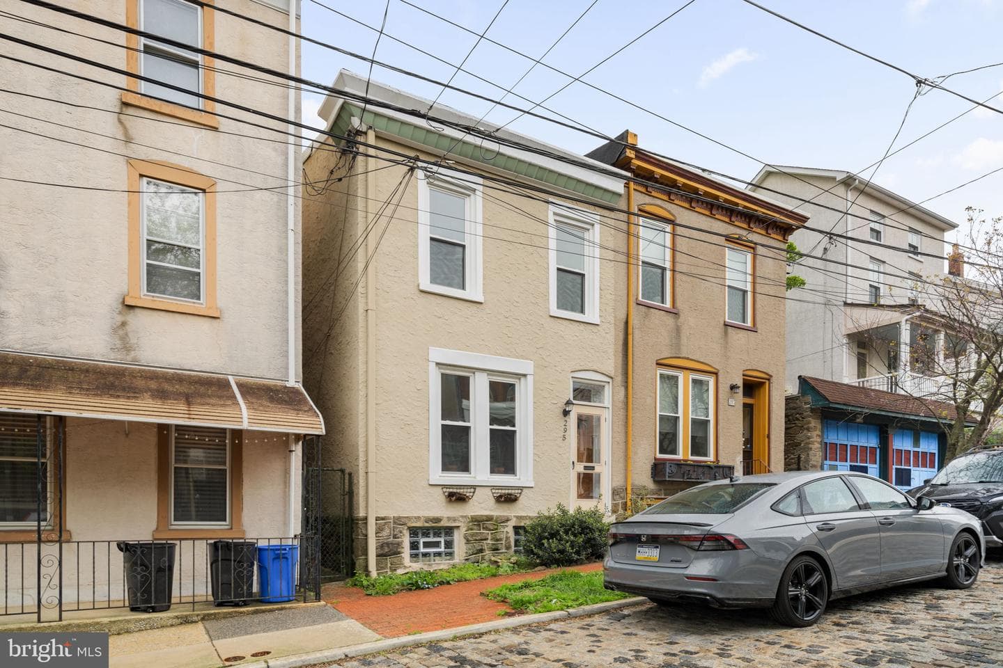 295 Hermitage St