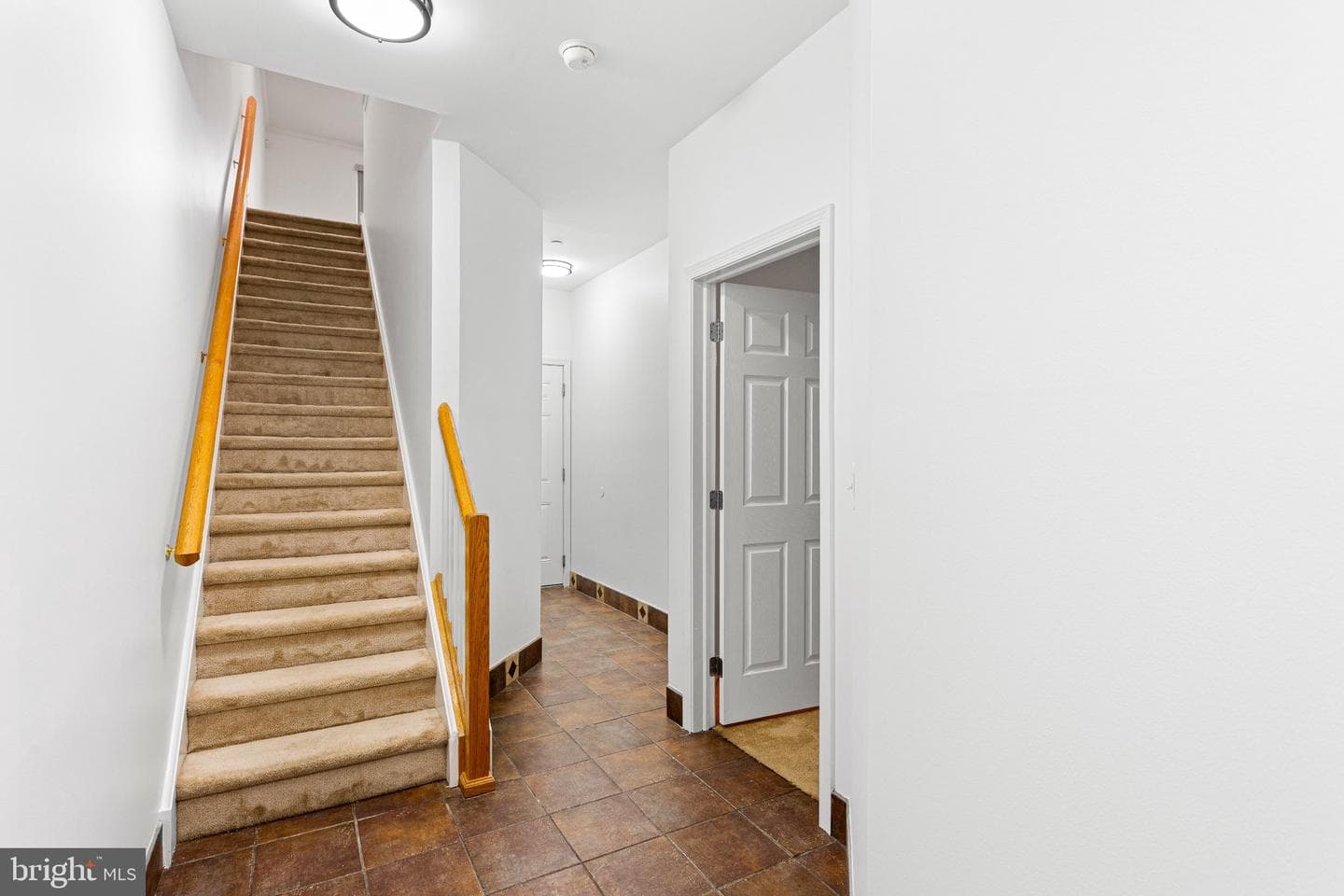 3147 W Thompson Street photo 9