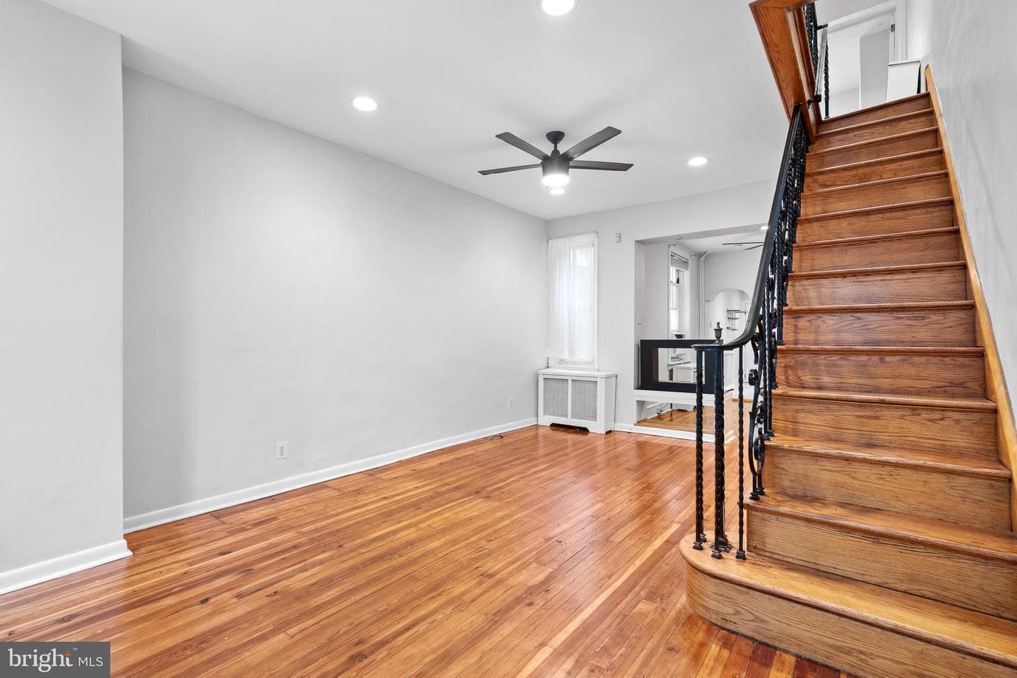 2529 E Albert Street photo 5